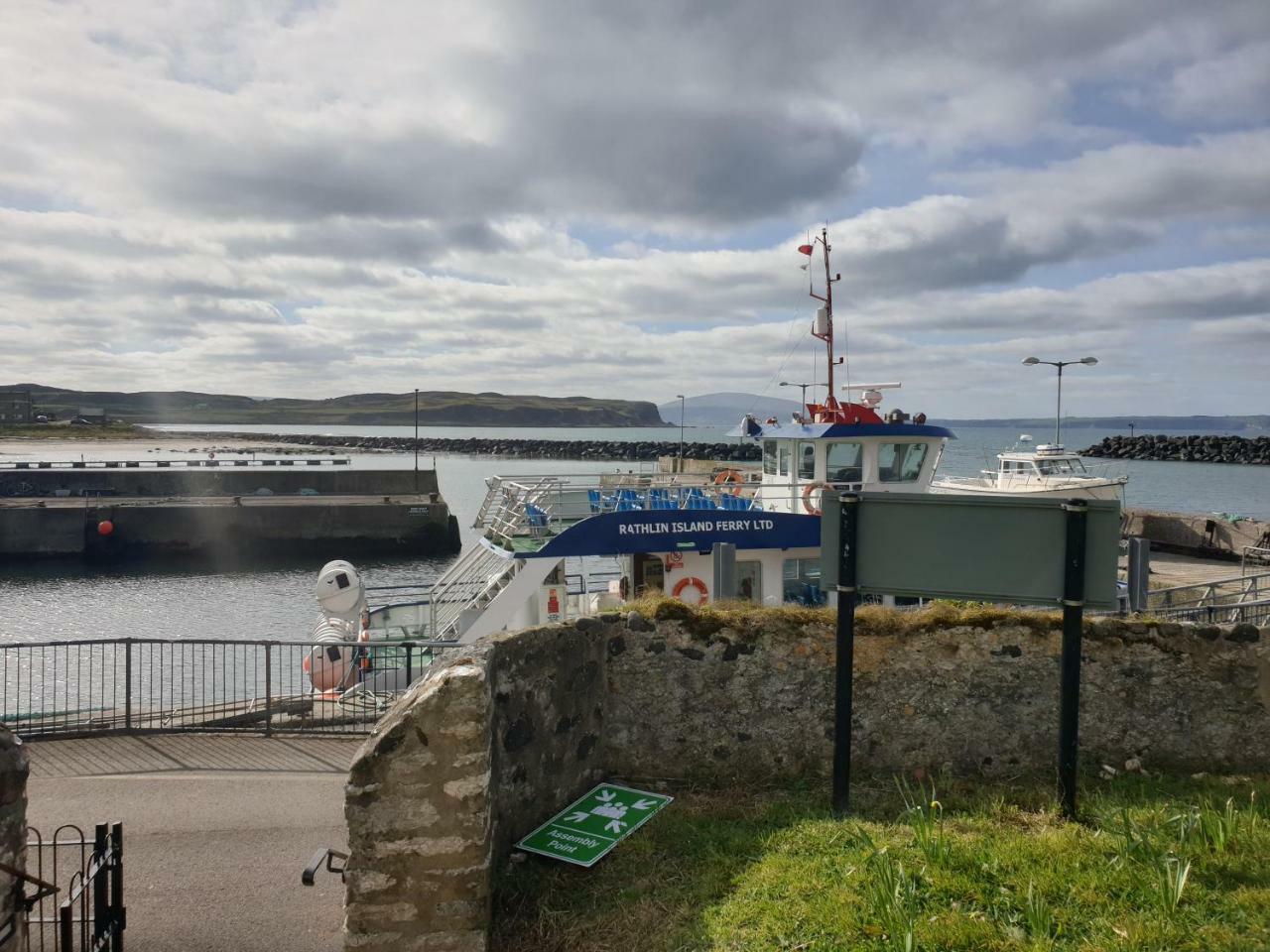 Manor House Rathlin Island Hotel Ballycastle Exterior photo